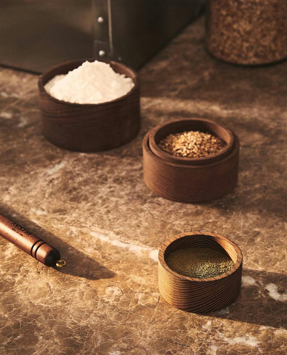 PACK OF KITCHEN MEASURING CUPS