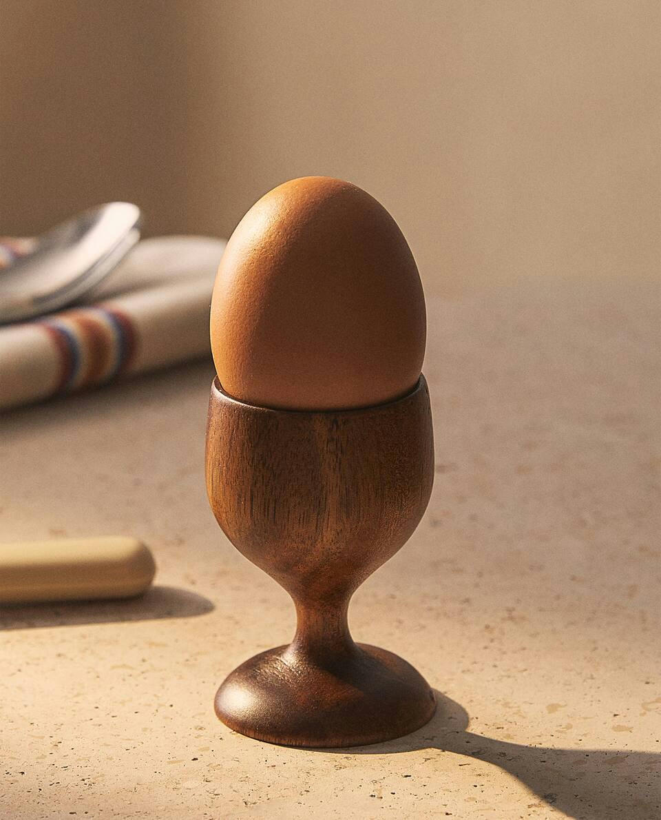 WOODEN EGG CUP