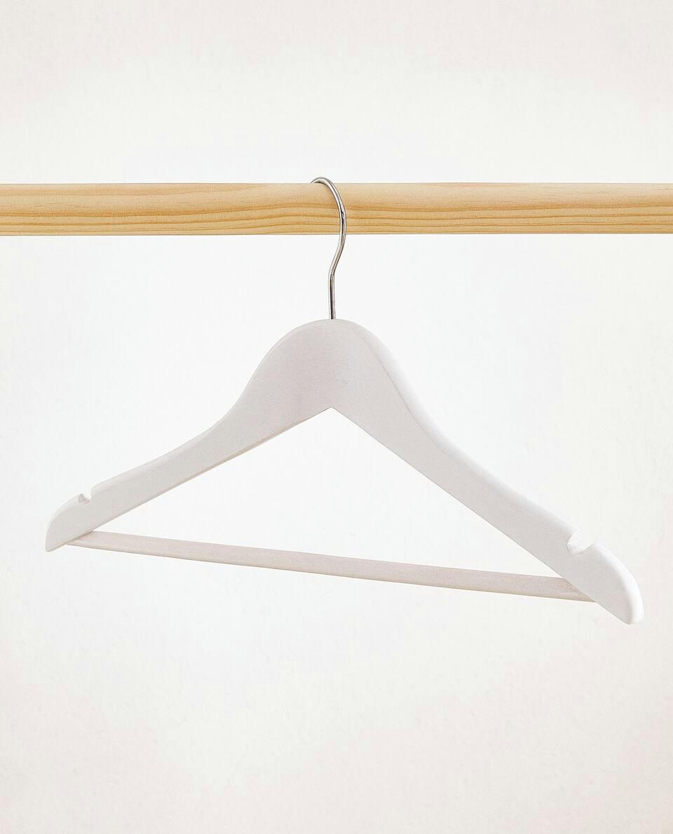 OYSTER WHITE WOODEN HANGER (PACK OF 4)
