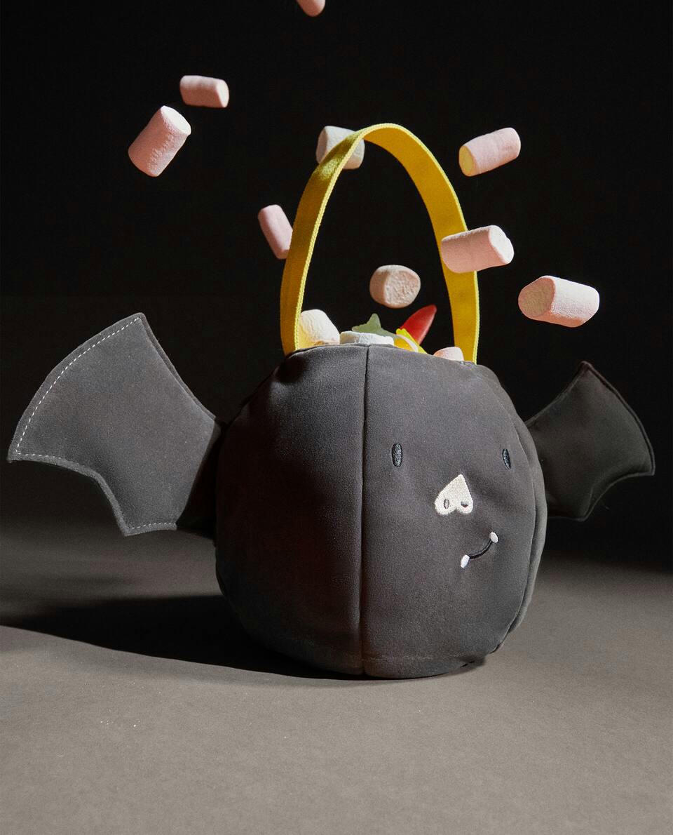 KIDS’ HALLOWEEN BAT CANDY BAG