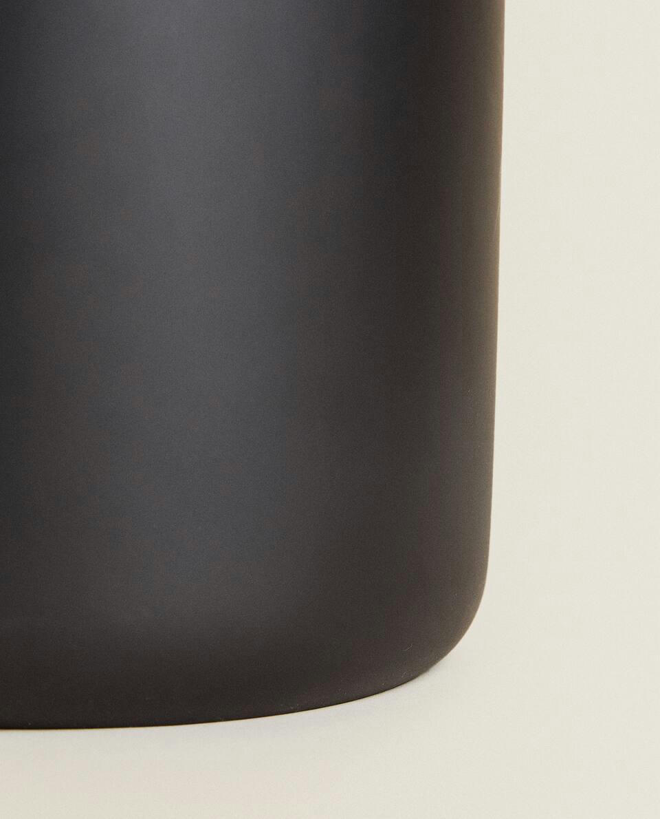 BLACK RESIN WASTEPAPER BASKET WITH LID