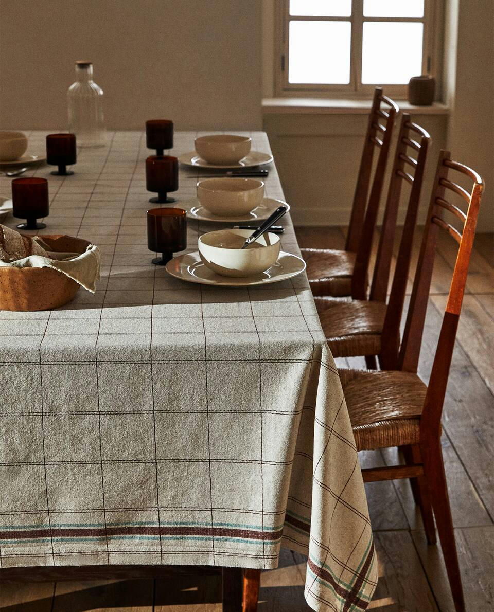 CHECK PRINT TABLECLOTH
