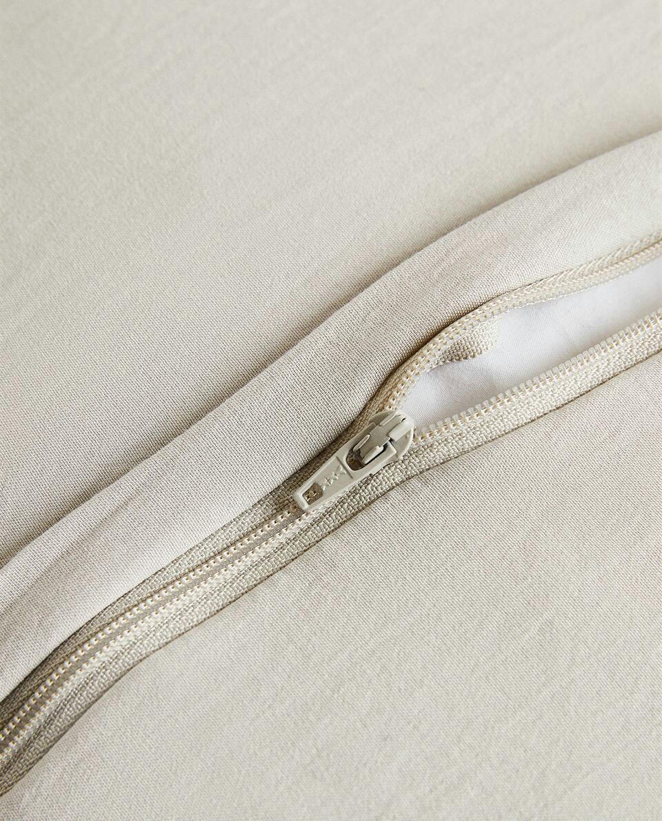 QUILTED DOTTED CUSHION COVER