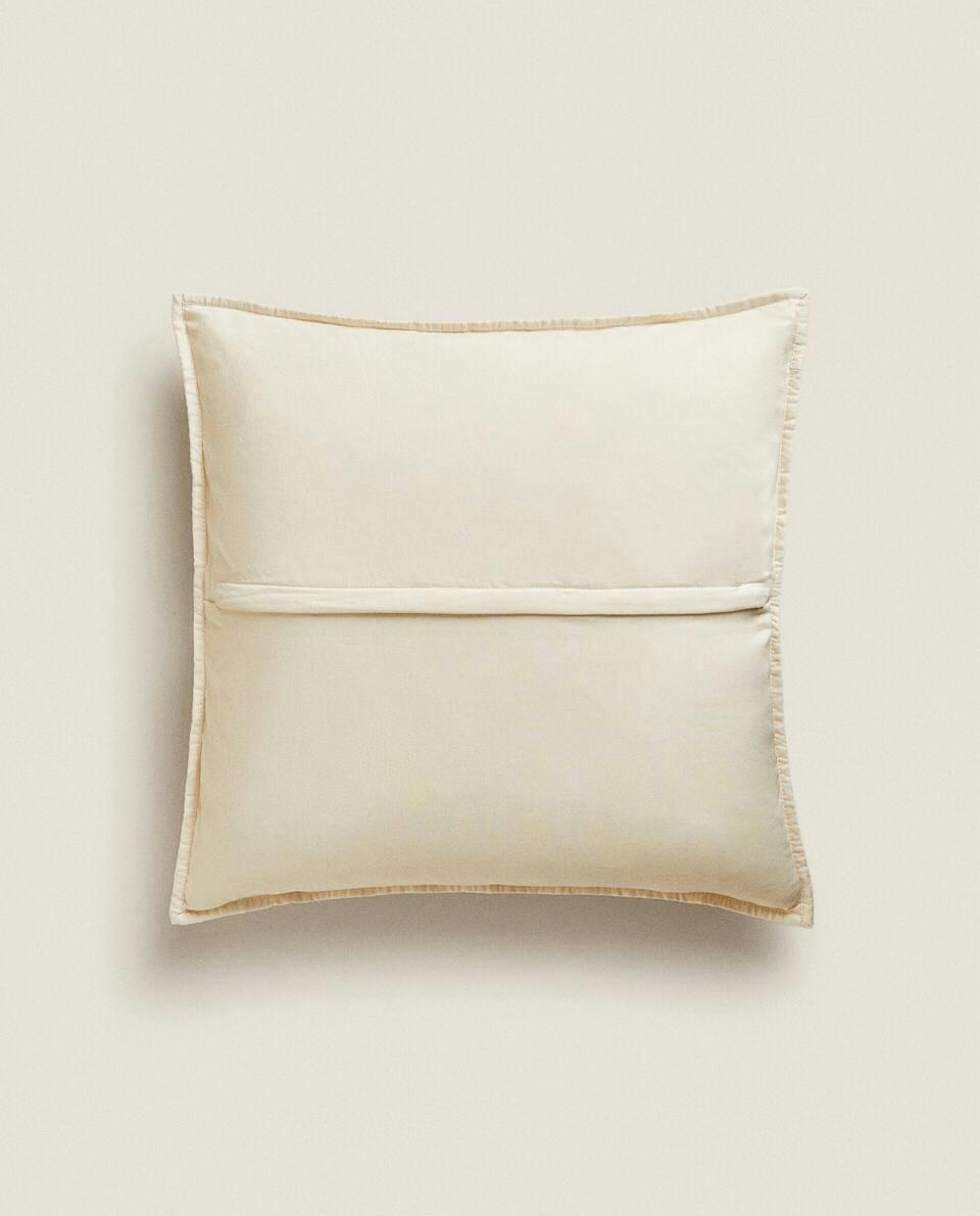 QUILTED DOTTED CUSHION COVER