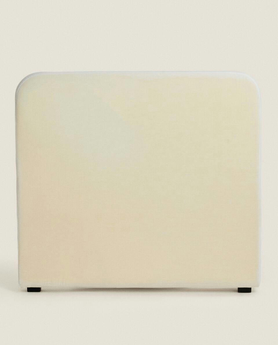 HEADBOARD WITH BOUCLé COVER