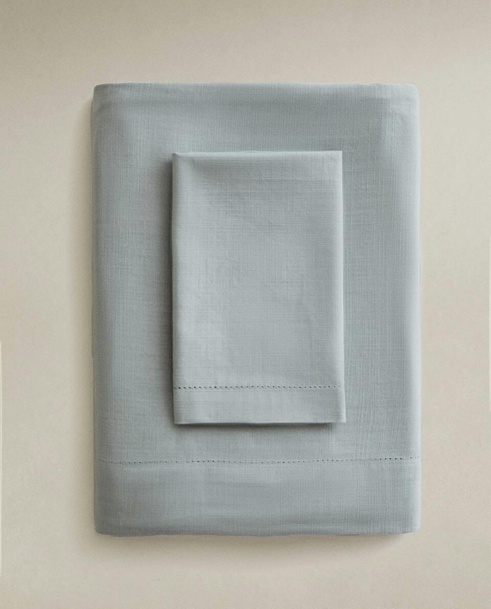 HEMSTITCHED TABLECLOTH
