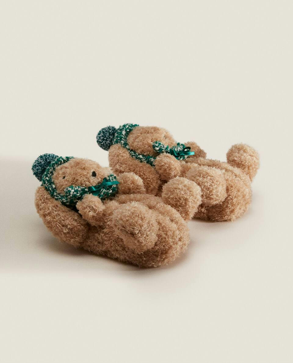 CHRISTMAS BUNNY SLIPPERS