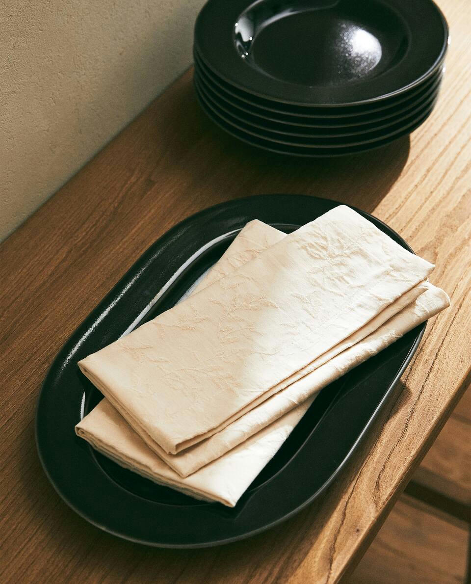 JACQUARD LEAF NAPKINS (PACK OF 2)