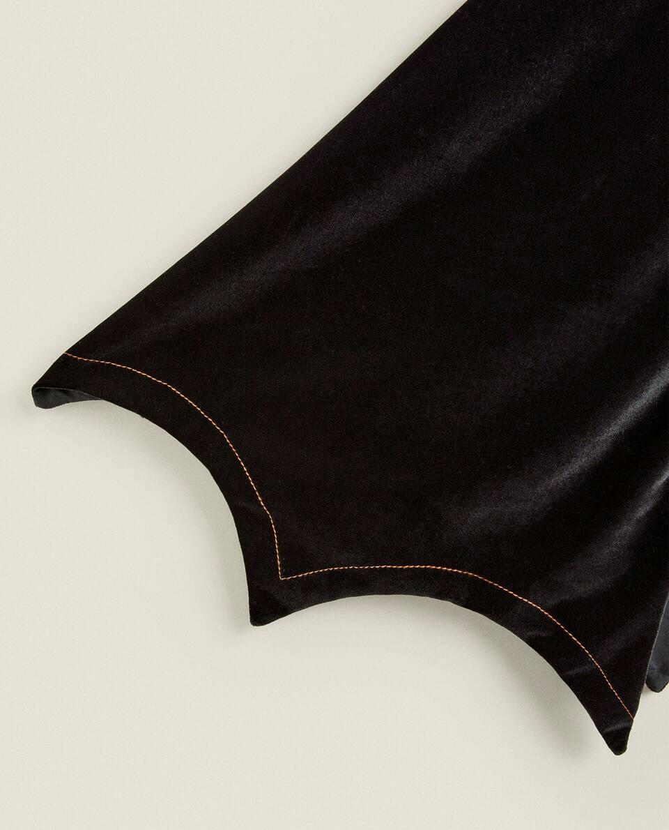 KIDS’ HALLOWEEN VAMPIRE COSTUME