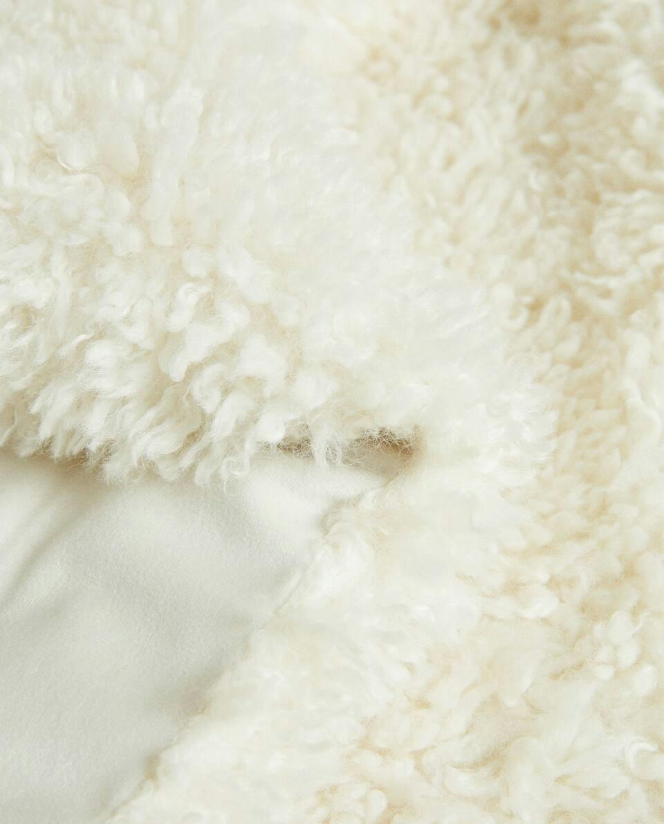 FAUX FUR BLANKET