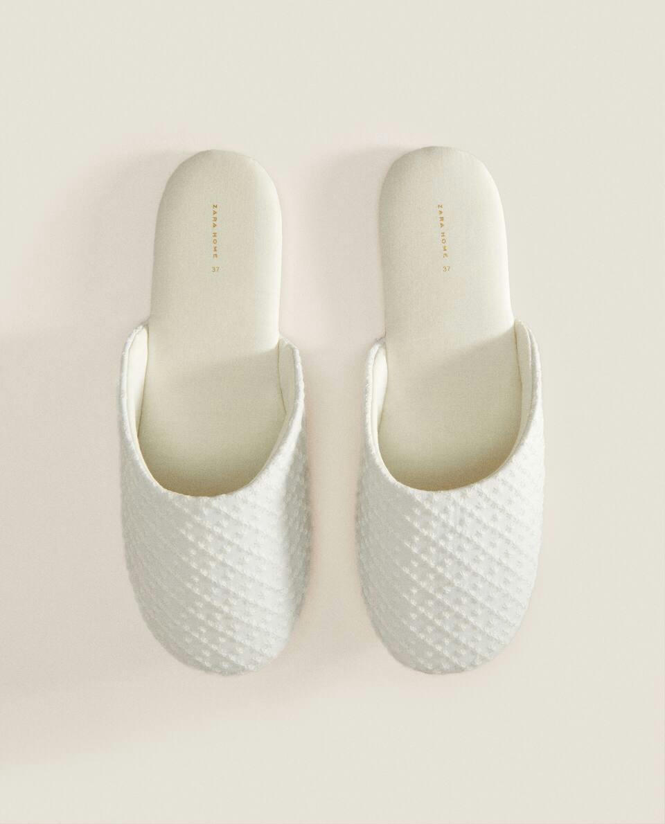 EMBROIDERED FABRIC SLIPPERS