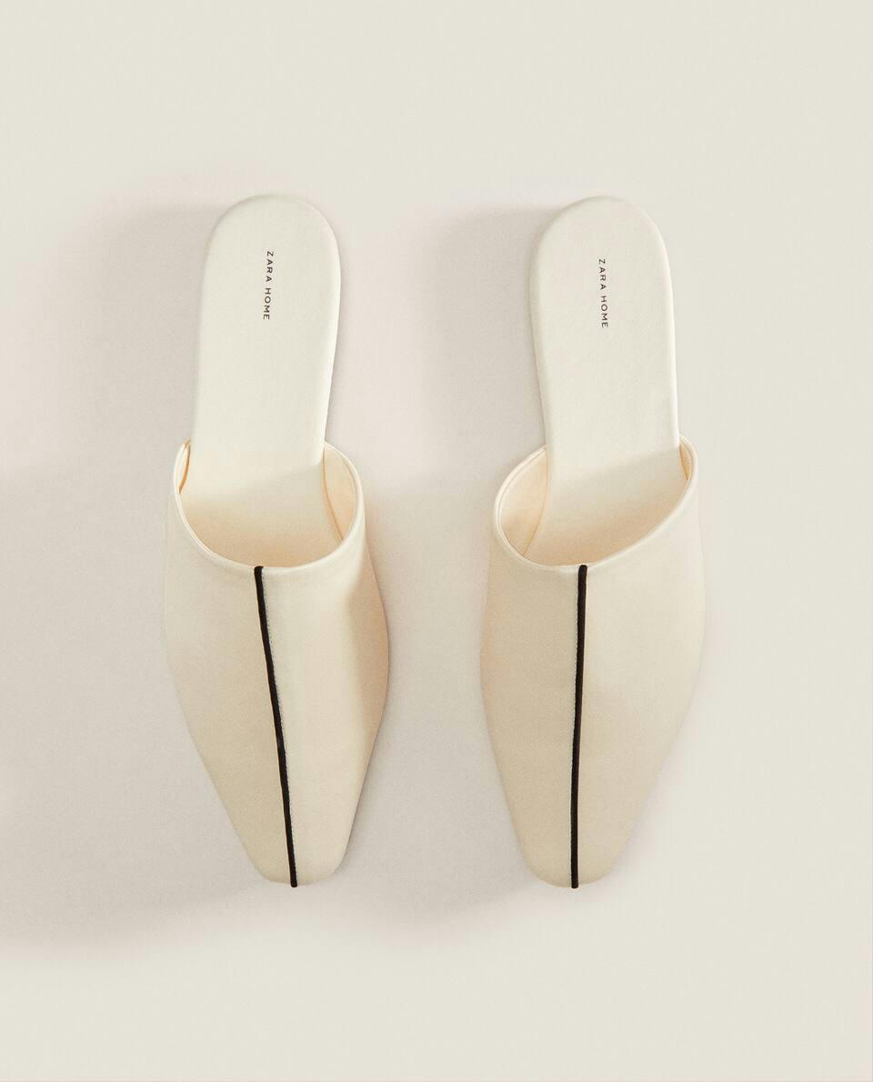 MULE SLIPPERS WITH CONTRAST DETAIL