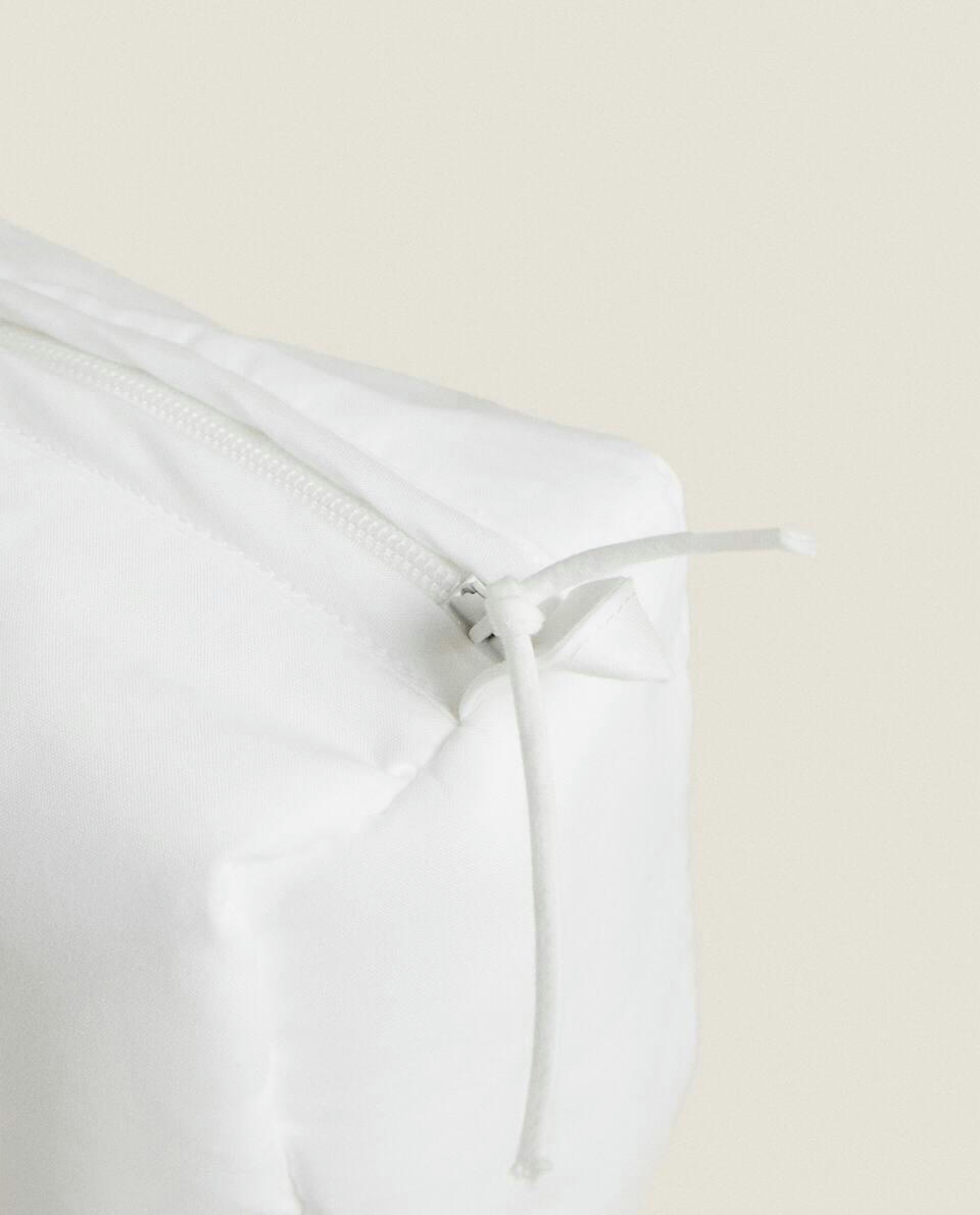 EMBROIDERED DUCK TOILETRY BAG