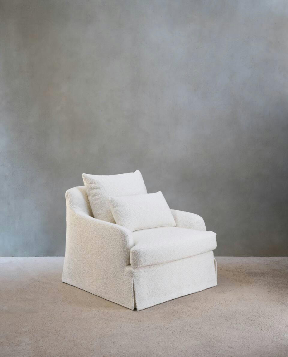 ARMCHAIR 01