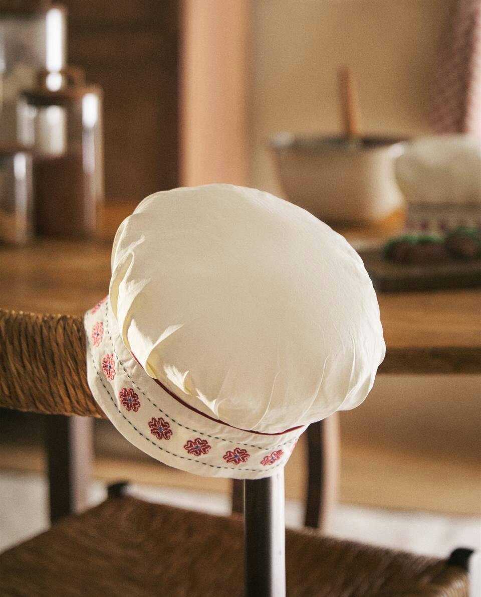 ADULT CHRISTMAS CHEF HAT