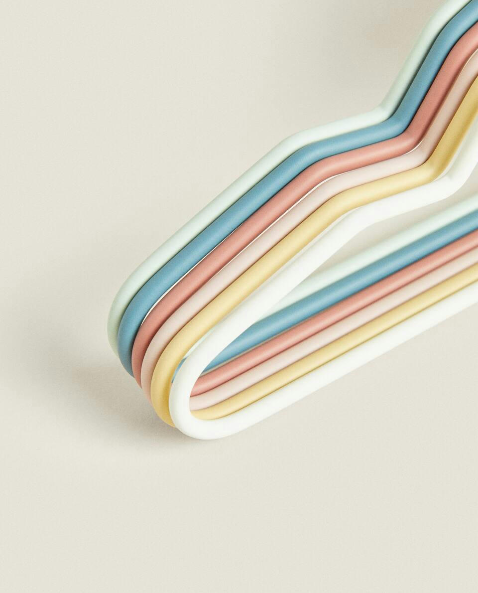 RUBBERISED BABY HANGER (PACK OF 6)