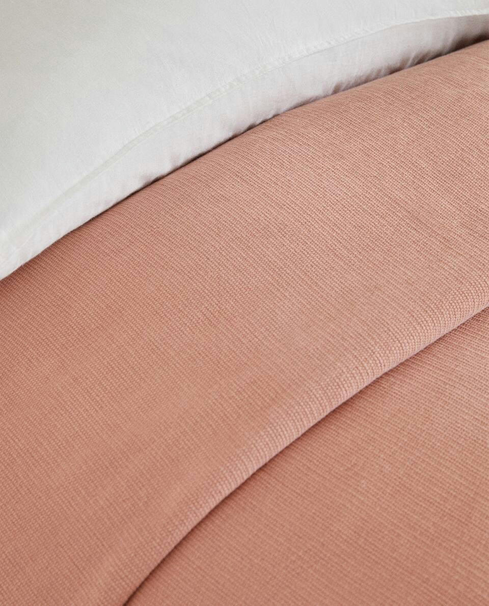 LINEN RUFFLE BEDSPREAD