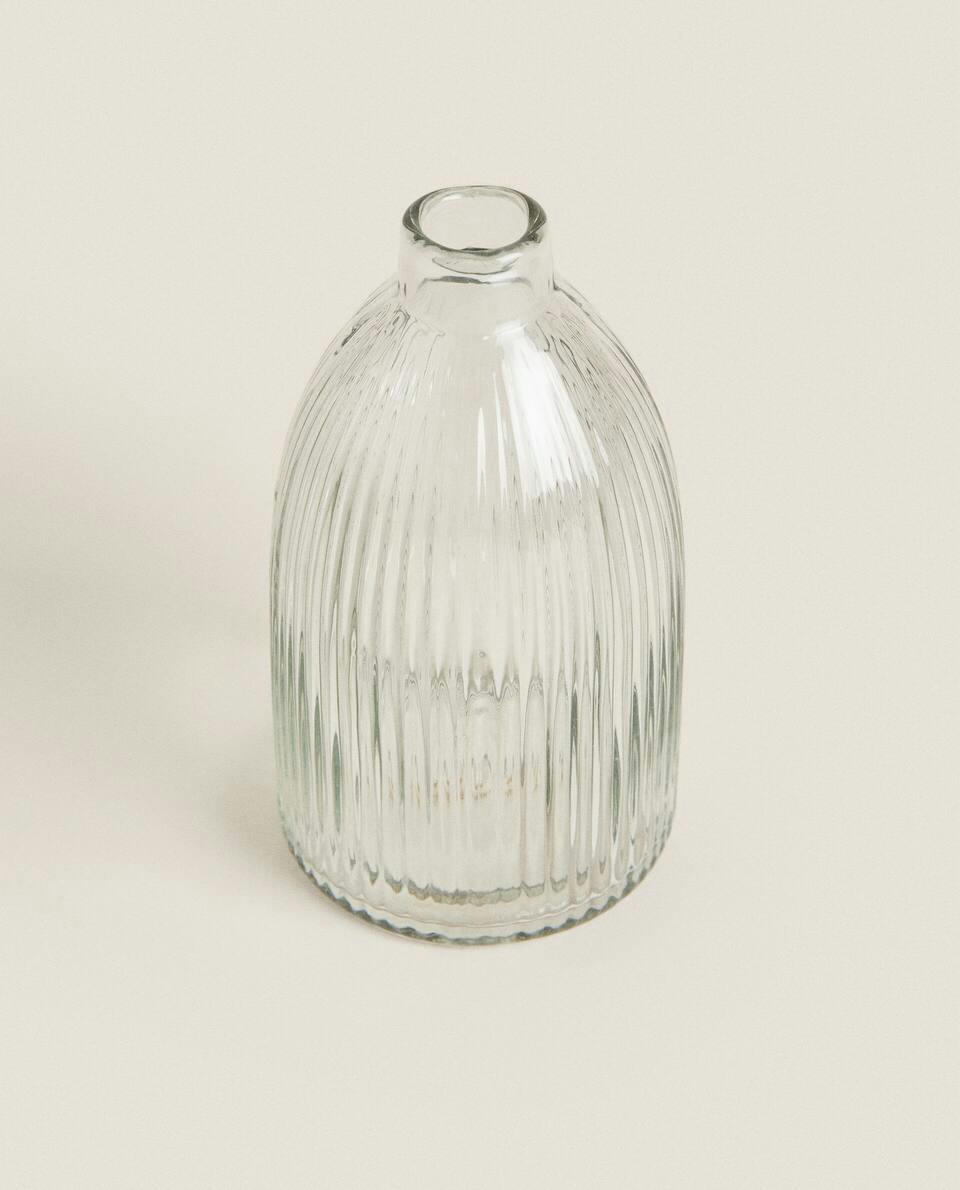 GLASS VASE WITH LINES