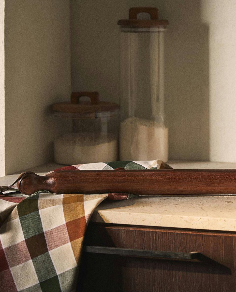 LARGE WOODEN ROLLING PIN