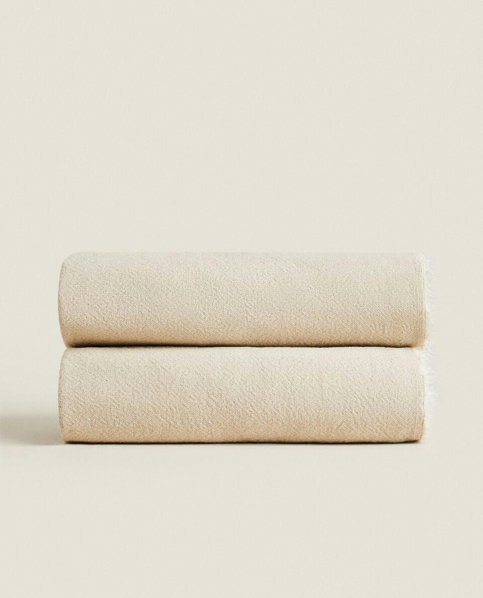 MULTIPURPOSE LINEN BLANKET