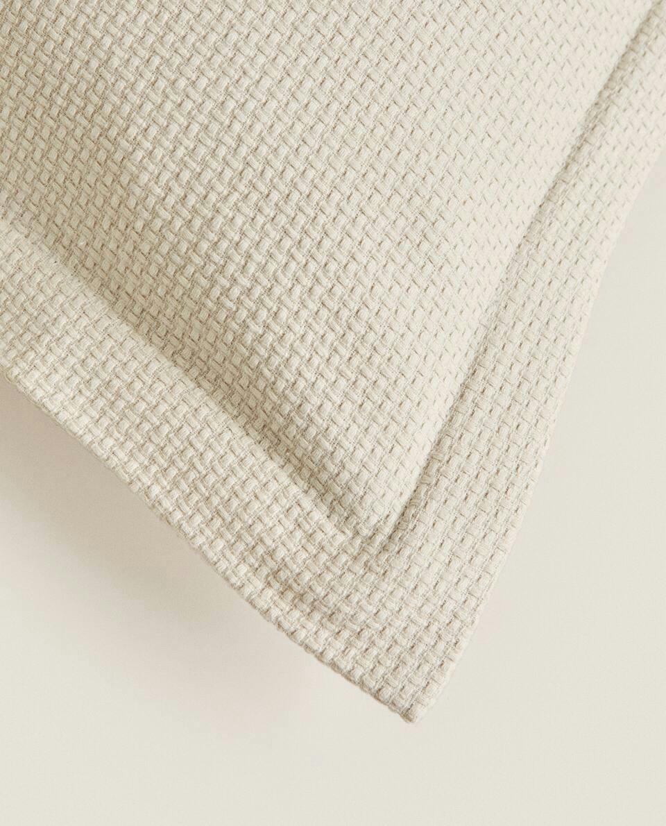 TEXTURED CUSHION COVER