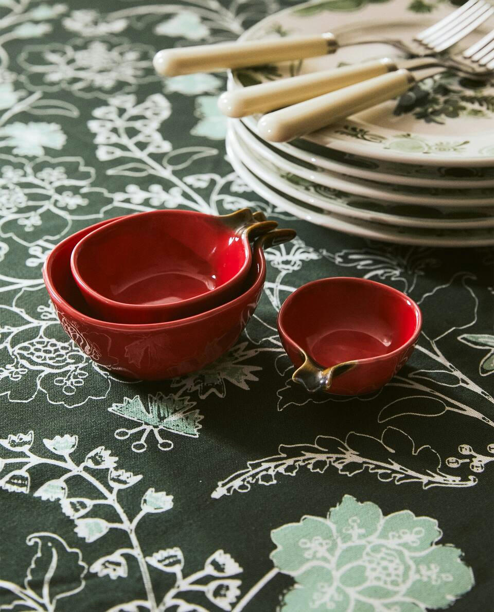 EMBOSSED CERAMIC BOWL