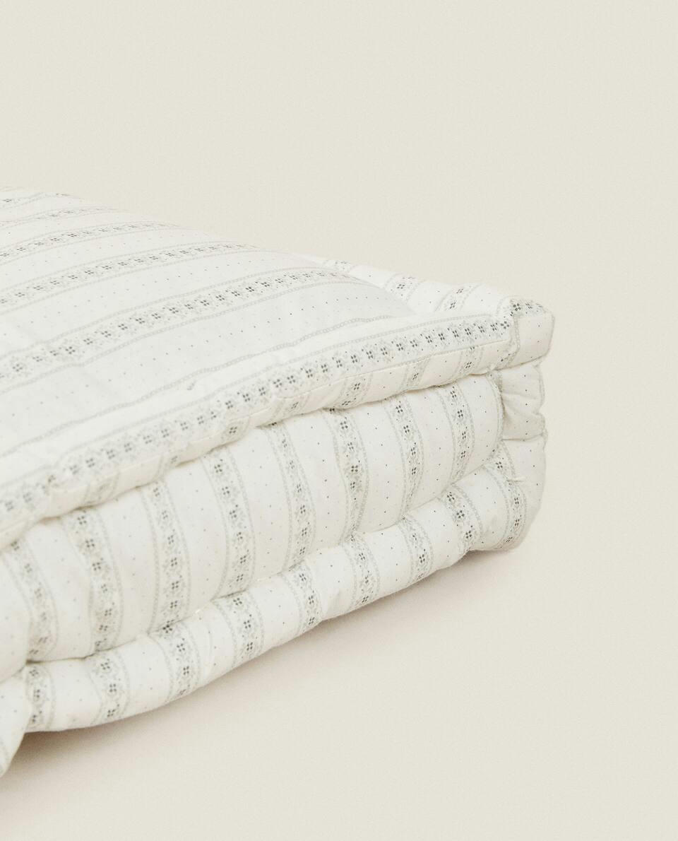 STRIPED FLOOR CUSHION