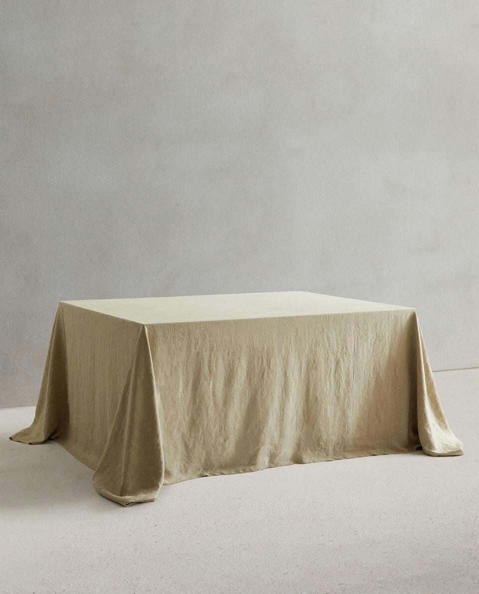 TABLECLOTH 01