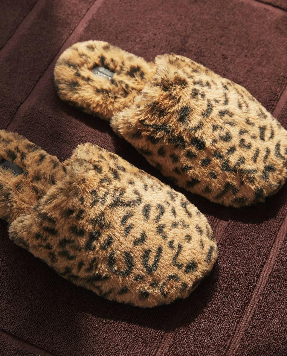 FAUX FUR MULE SLIPPERS