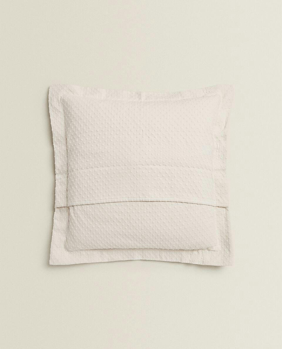 CUSHION COVER WITH POLKA DOT DESIGN