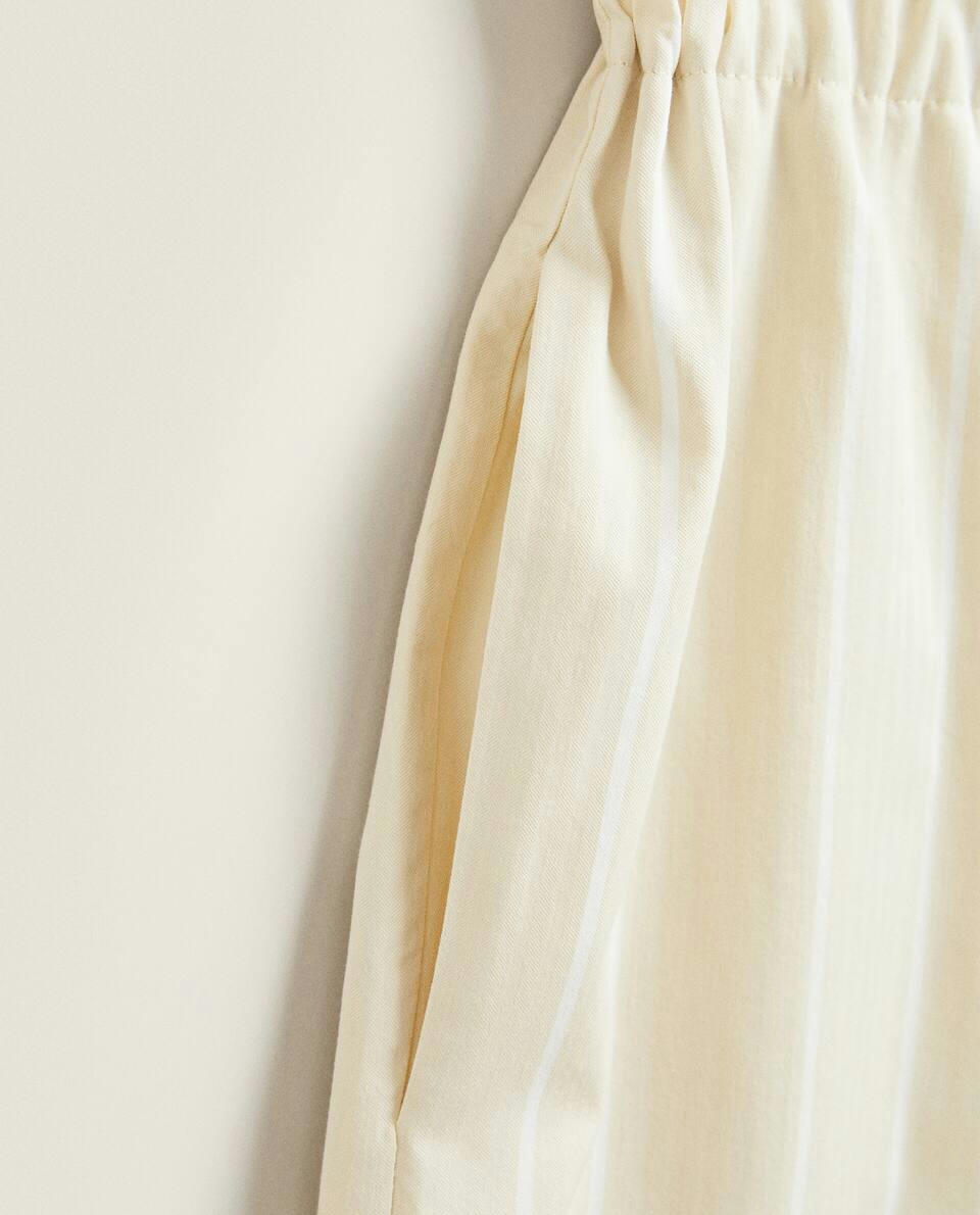 TROUSERS WITH THIN STRIPES