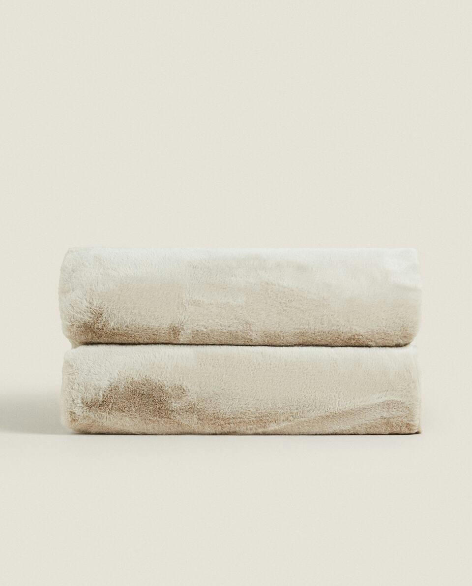 FUR BLANKET