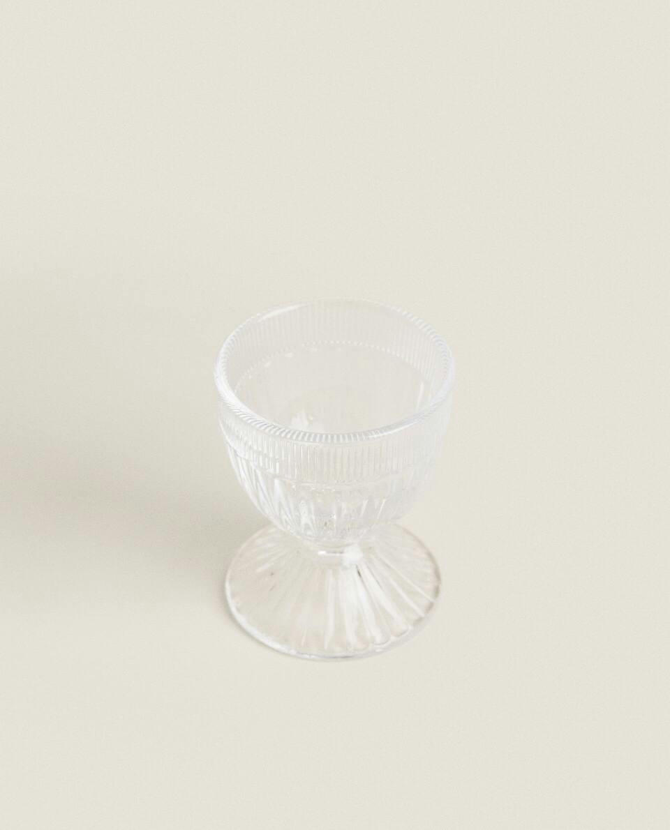 GLASS EGG CUP WITH RAISED DETAIL