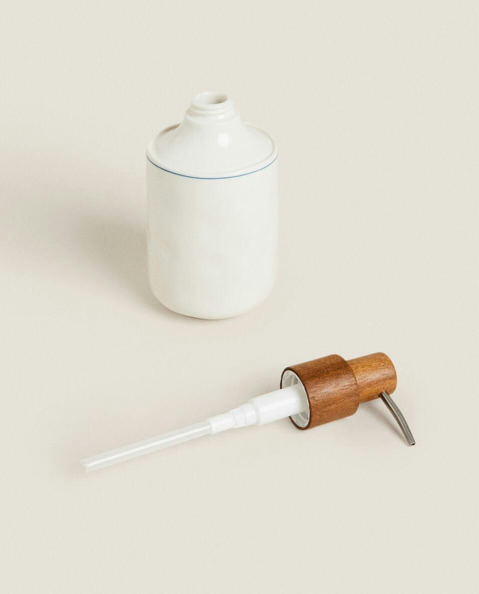 PLAIN CERAMIC BATHROOM SET