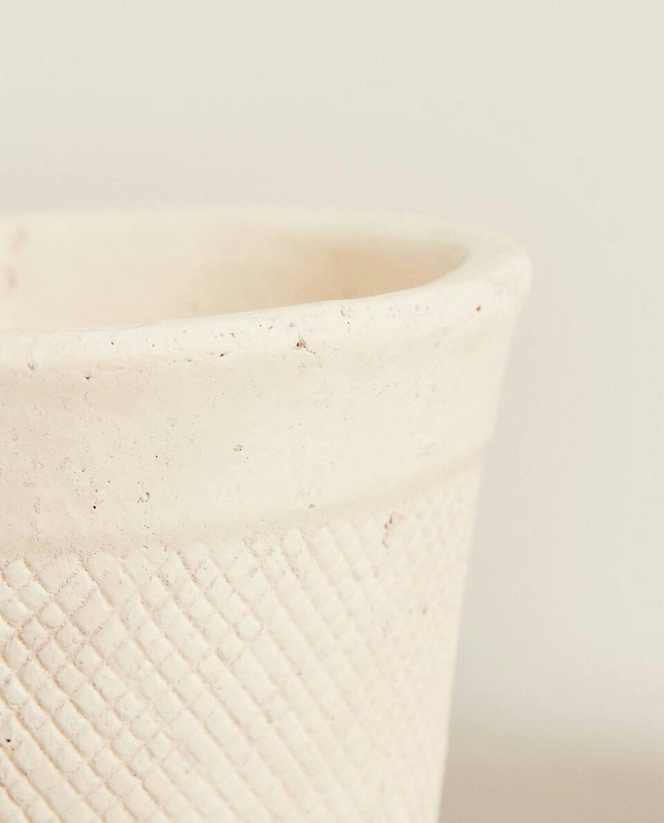 WHITE CLAY FLOWERPOT