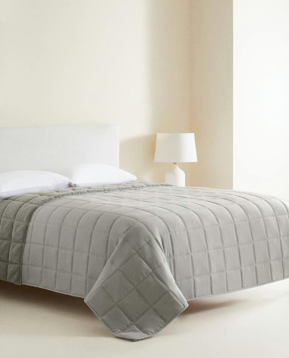 REVERSIBLE CHECKED QUILT