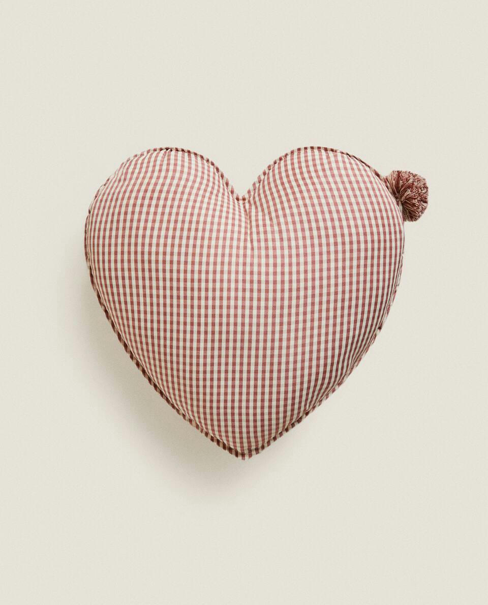 HEART-SHAPED CUSHION