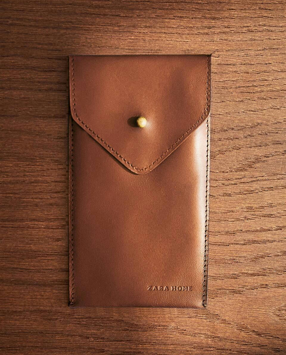 LEATHER OBJECT HOLDER