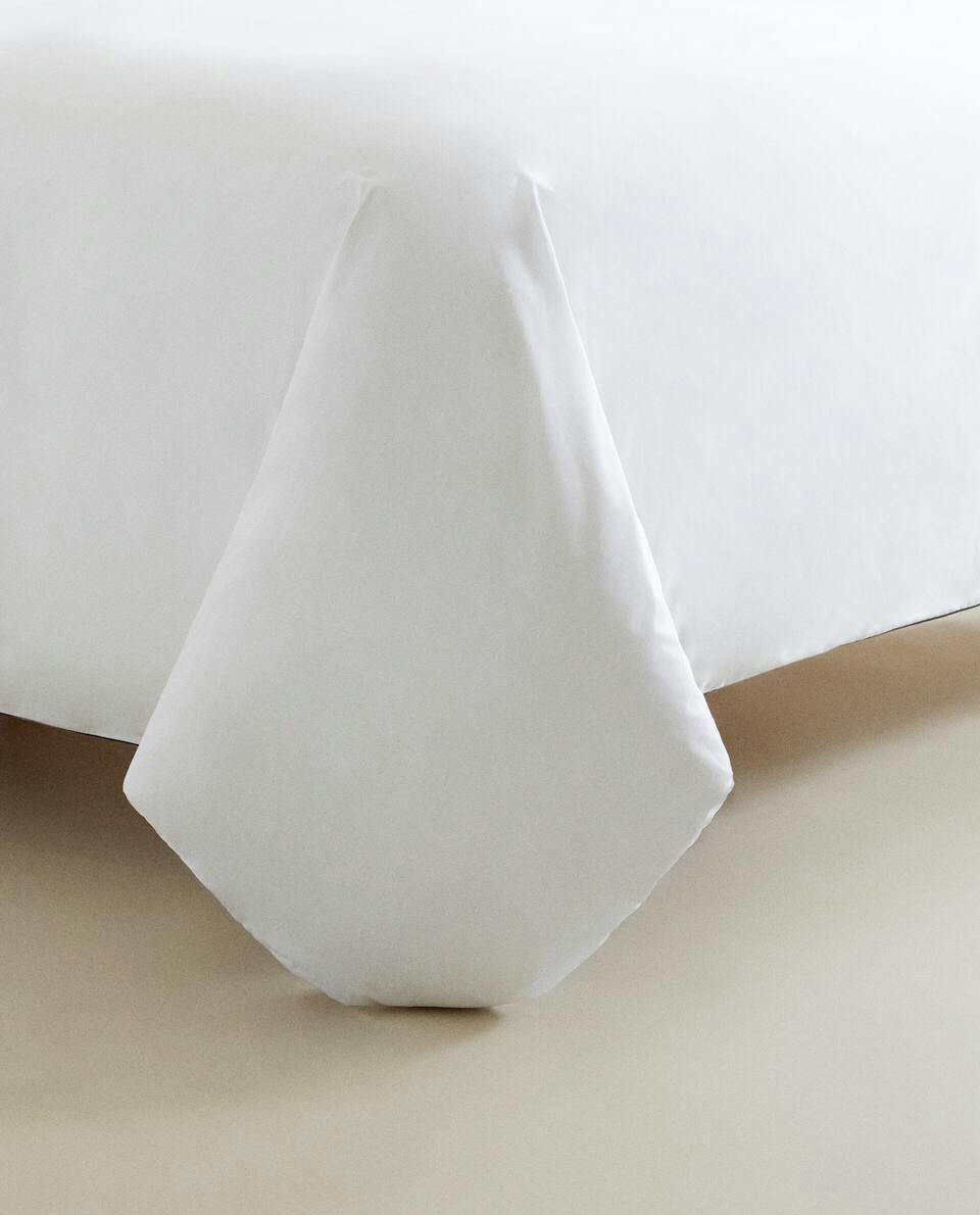 DUVET COVER WITH COLOURED PIPING DETAIL