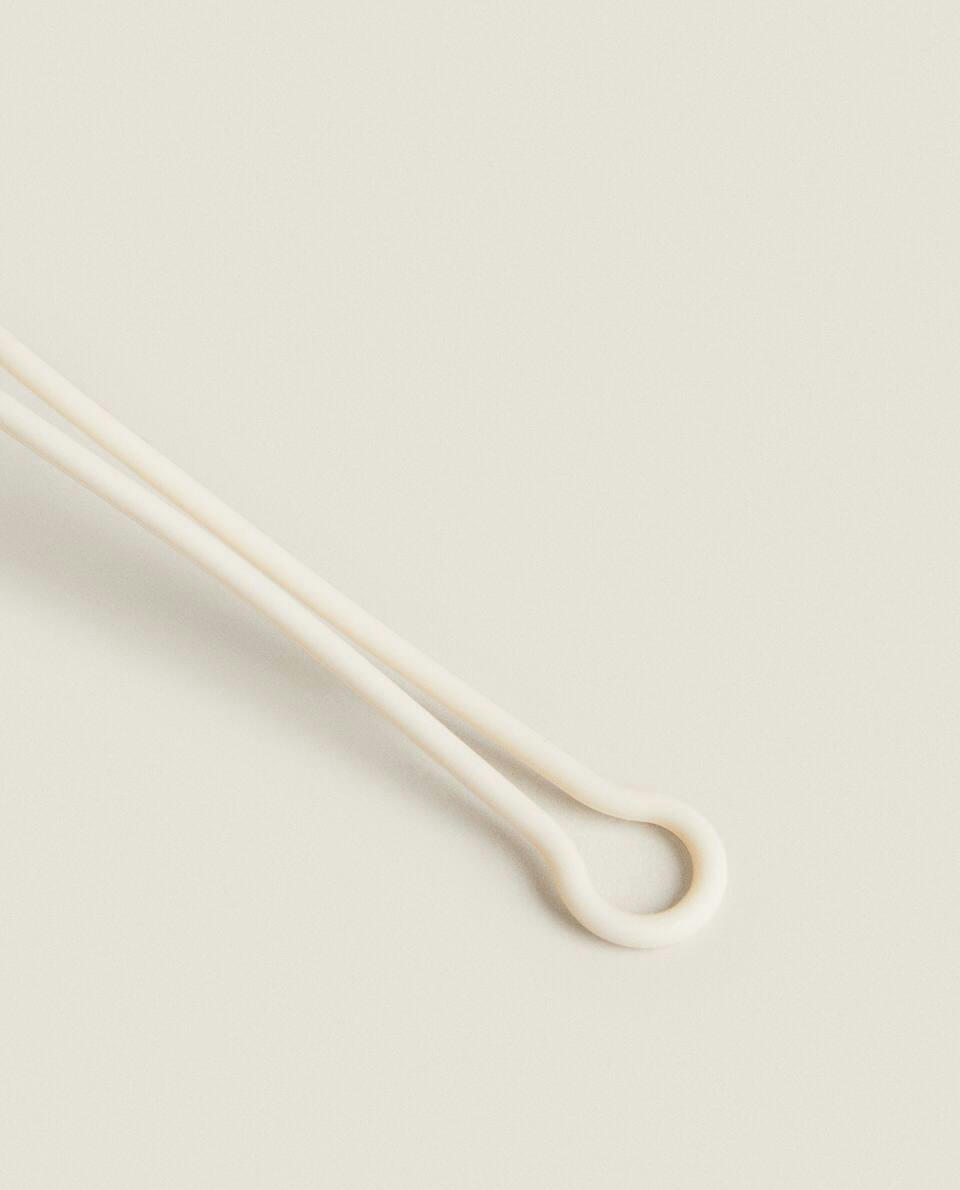 STAR-SHAPED SILICONE DUMMY STORAGE CASE