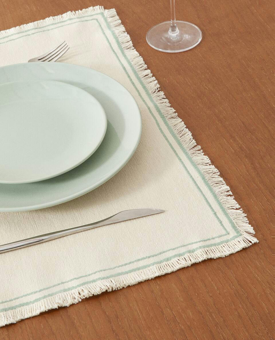 COTTON PLACEMAT WITH FRINGING