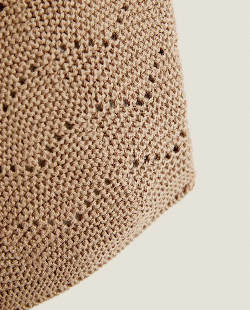 BONNET WITH OPENWORK