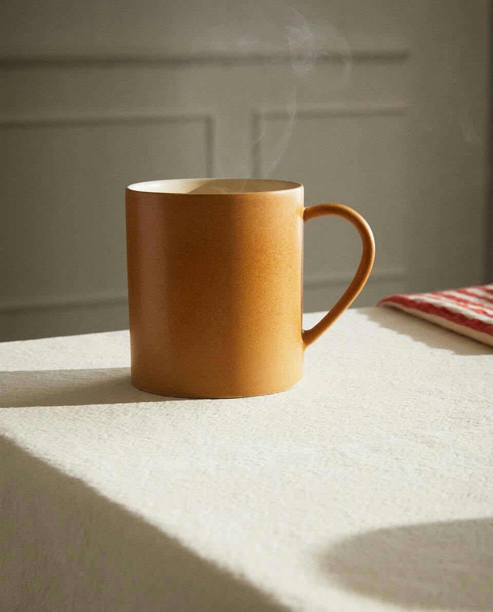 COLOURED STONEWARE MUG