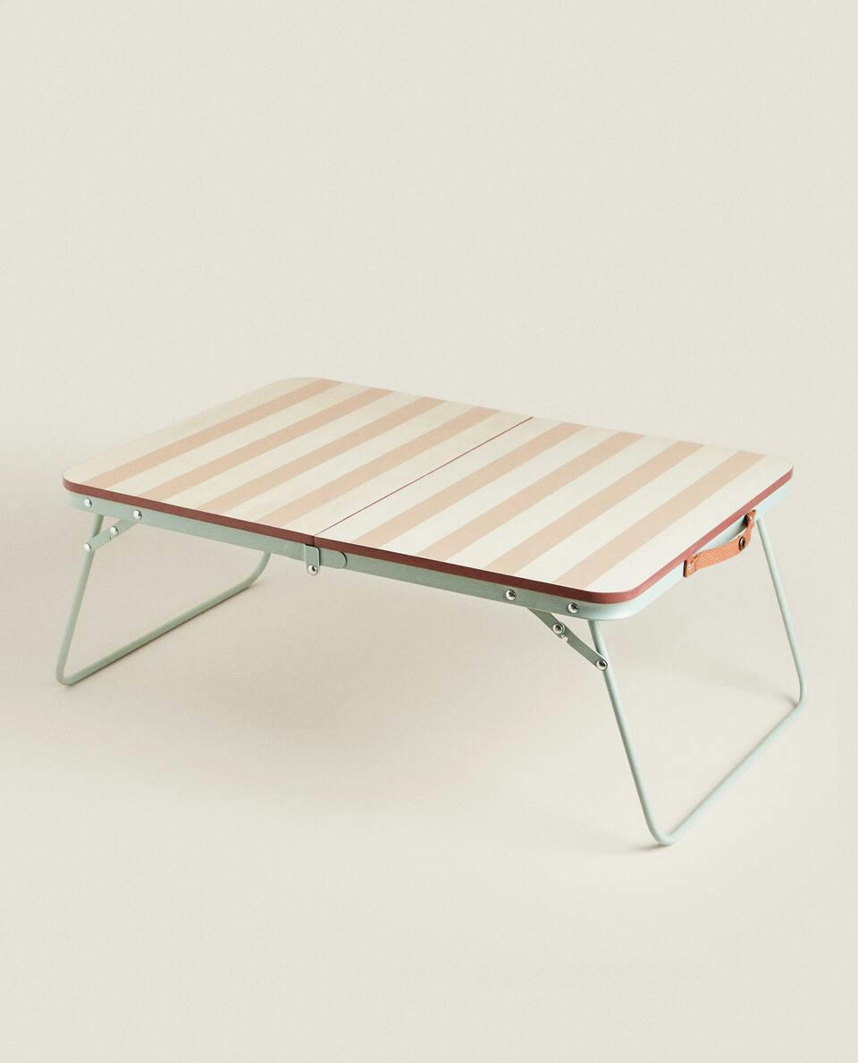 LARGE FOLDABLE TABLE