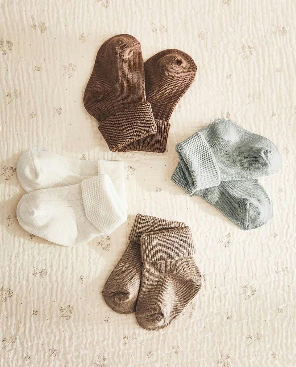 MULTICOLOURED BABY SOCKS (PACK OF 4)