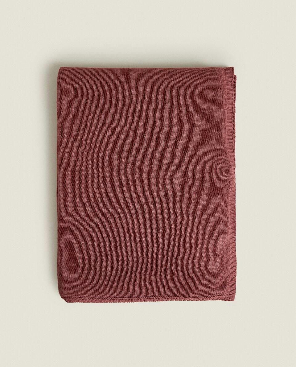 KNIT BLANKET