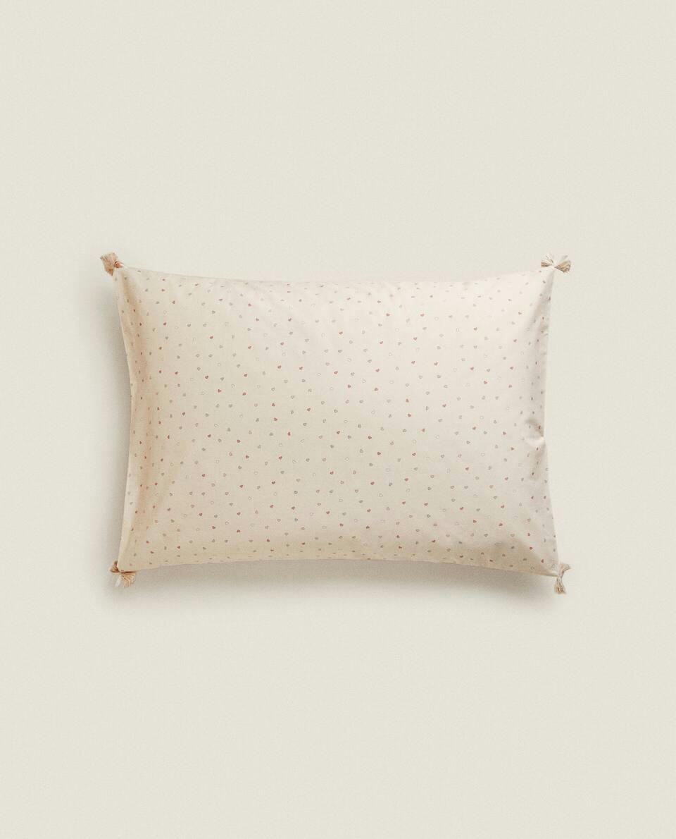 HEART PRINT PILLOWCASE