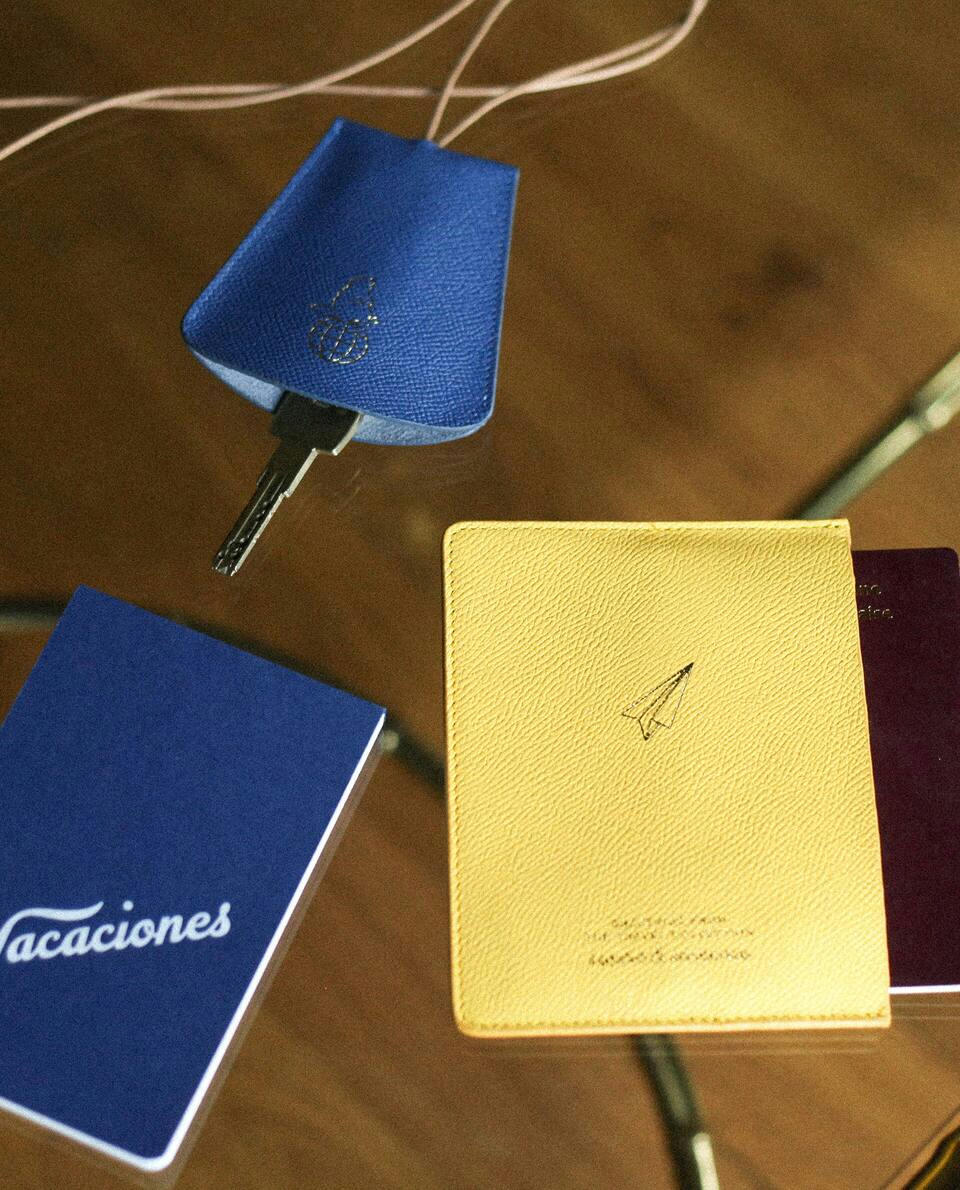 PASSPORT COVER X SAINT-LAZARE