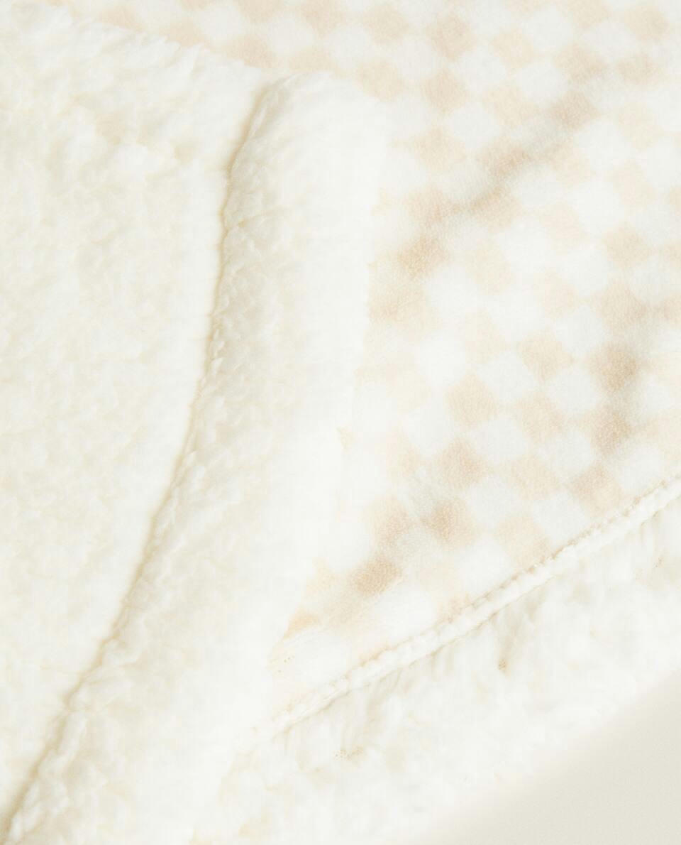 PEANUTS? FAUX SHEARLING BLANKET