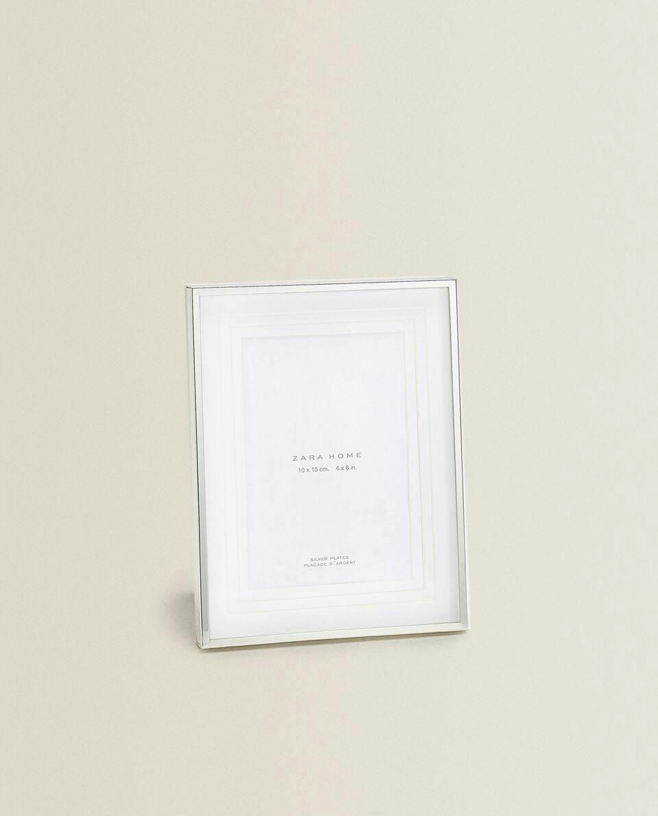 METALLIC FRAME WITH TRIPLE PASSE-PARTOUT